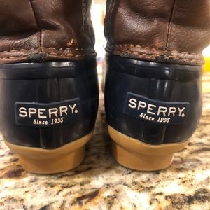 Girl Kids Sperry Navy Blue Salt Water Duck boots.